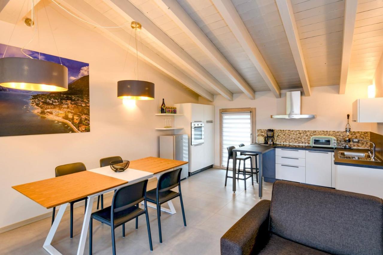 Gardaliva 5 Apartment Manerba del Garda Exterior photo